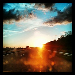 #sunset on the #road. #highway #sky #android - Photo of Saint-Caprais