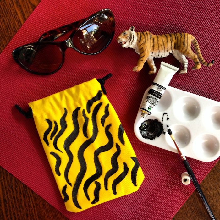 Memory Crafters: Sunglasses Pouch