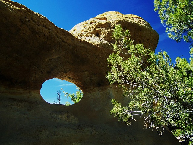 New Mexico Natural Arch NM-310 Hole-in-One Arch