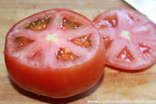 Tomates rellenos de cous cous de fresas y mango (4)