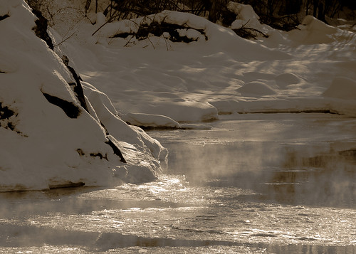 winter ice water river fortstjames stuartriver