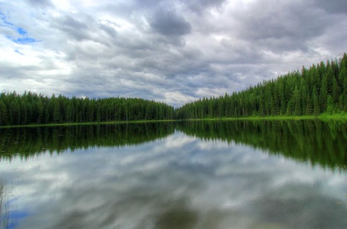 trees sky cloud mountain lake canada mountains reflection tree green nature water clouds canon landscape photography eos photo day bc cloudy britishcolumbia hdr ropeswing t2i canonrebelt2i ashphotography ashleiggh