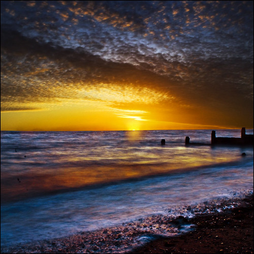 longexposure coast shore beach seawater sky cloud sunrise waves pepples groynes whitstable kent