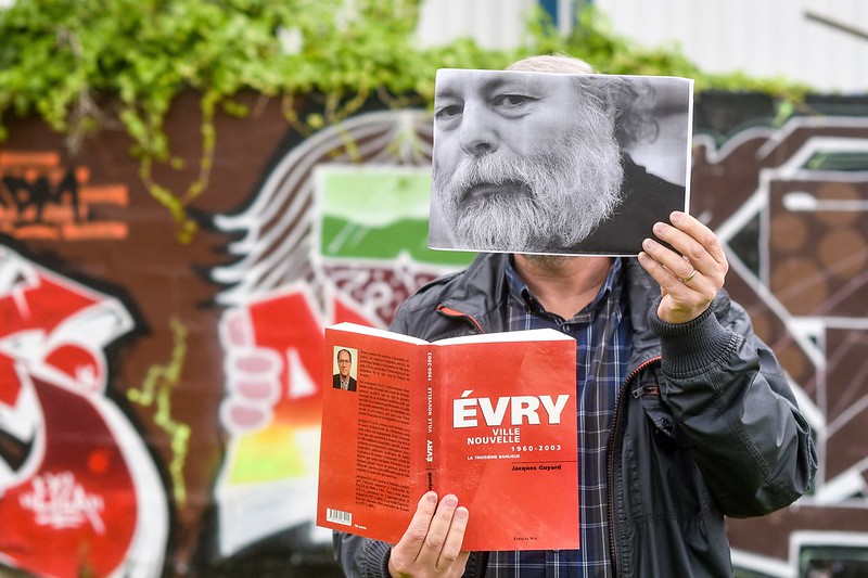 Evry Daily Photo - Autoportrait dans la ville - Evry