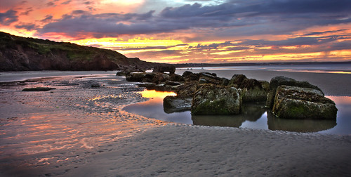 sunset sea beach water rock canon evening seaside rocks colorful colours dusk scarborough colourful hdr northyorkshire tides rockpool reightonsands 60d