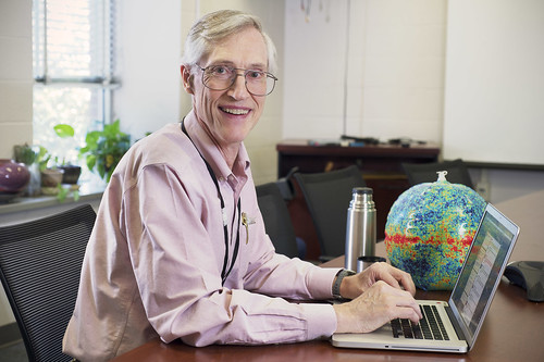 Nobel Laureate John Mather Tweet-chats at NASA