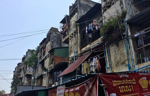 The White Building - Phnom Penh - armoede - poverty