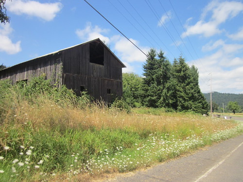 Old barn, Old OR 47