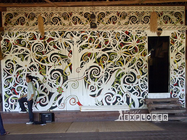 Long nawang Kenyah Mural