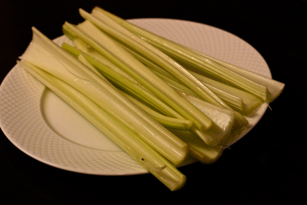 Does celery have negative calories?