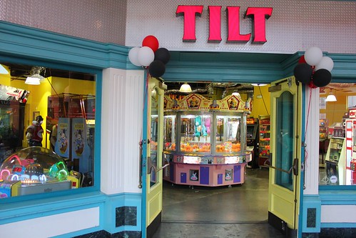 Fix-It Felix arcade game for Disney's Wreck-It Ralph