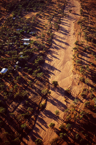 film nikon nt aerialviews australia northernterritory alicesprings fujivelvia50 redcentre toddriver nikonfm3a alicespringshelicopters