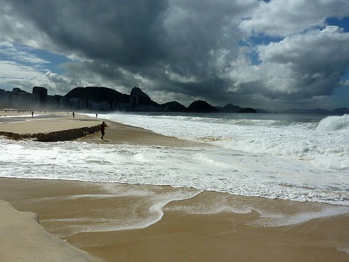 sea brazil storm praia beach riodejaneiro strand day copacabana brasilo
