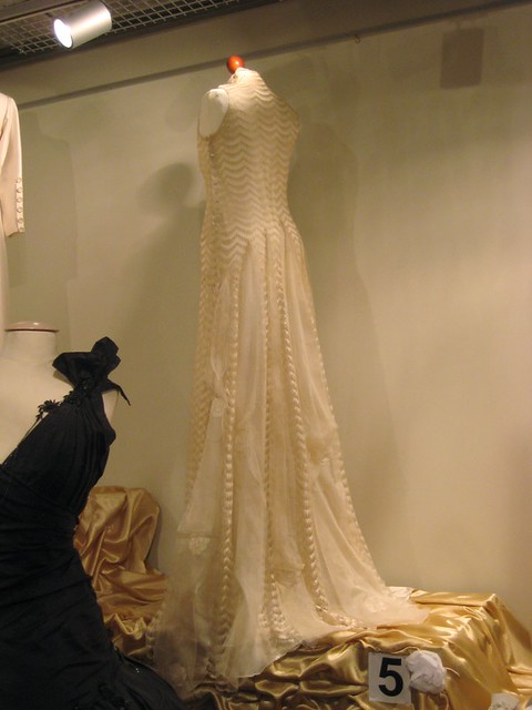 Puces de Saint Ouen: wedding dresses | Anomori ~ アメリの森