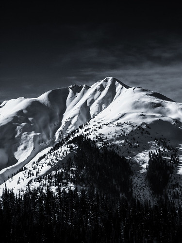 pictures camera blue winter blackandwhite snow canada mountains beautiful canon landscape photography blackwhite skiing scenic powershot co backcountry pointandshoot aspen 2008 tinted snowmass pitkin sd700 tobyharriman willoughbymountain