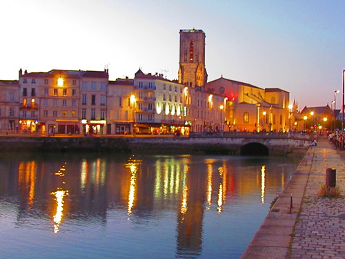 old france port french town view harbour basin larochelle picturesque charente attractions vieux rochelle charentemaritime poitoucharentes