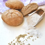 Rye flour bread rolls with fennel seeds