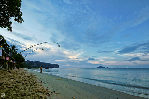 beach sunrise thailand dawn krabi jogger aonang