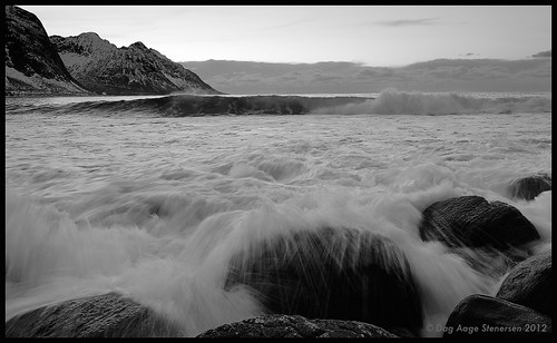 berg norway rocks waves senja steinfjorden