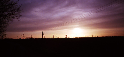 camera sunset film 35mm dusk 200 analogue agfa yashica aw windfarm compact eastanglia fenland autofocus thefens poundland agfaphoto awmini coldham vistaplus
