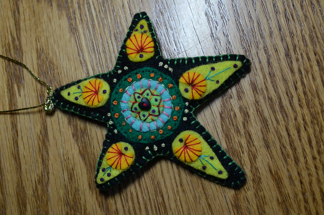 2013-12-13-EmbroideredStar-06