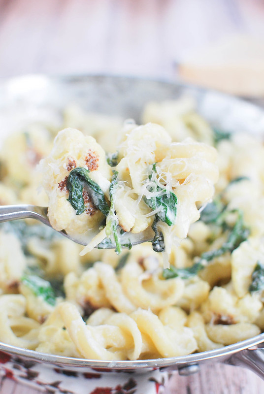 Cheesy Pasta with Roasted Cauliflower - pasta with cauliflower, kale, Parmesan, ricotta, and lemon zest! Light and fresh - perfect for meatless Monday!