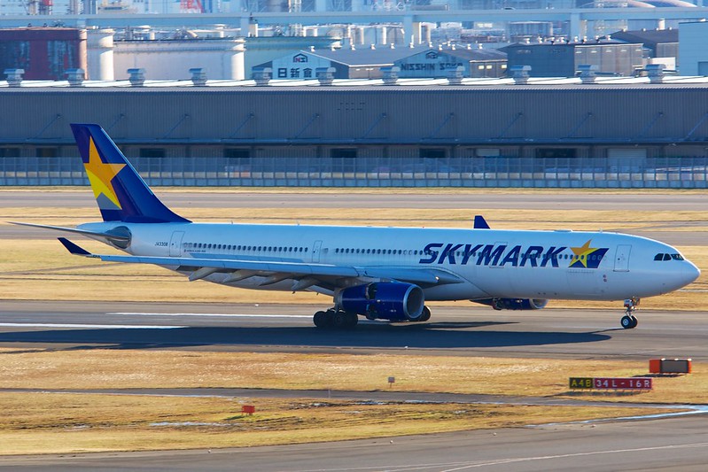 Skymark JA330B