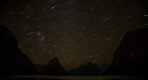 newzealand sky mountains stars milfordsound mitrepeak startrail