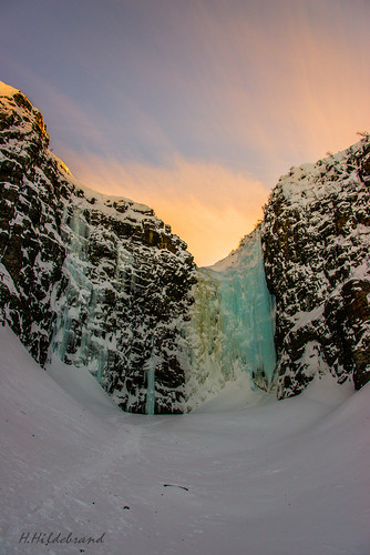 blue winter sunset snow ice frozen waterfall sweden schweden arctic climbing silence icicle dalarnaslän