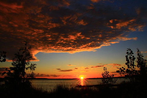 blue sunset summer sky orange sun water wisconsin clouds shoreline doorcounty cedars moonlightbay myoldstompiggrounds