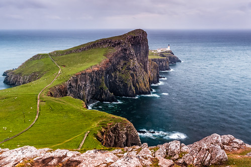 sea lighthouse skye rain scotland isleofskye unitedkingdom cliffs 2016 neistpoint