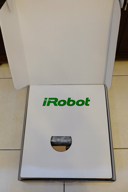 「開箱」超推薦~讓灰塵毛髮完全KO的 &#8211; iRobot 770 掃地機器人 @強生與小吠的Hyper人蔘~