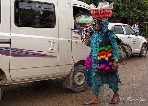 people shillong market woman meghalaya vendor india bojoranc assam in