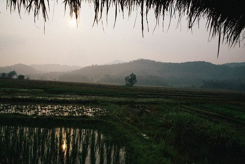 sunrise laos louangphabang livinglandfarm