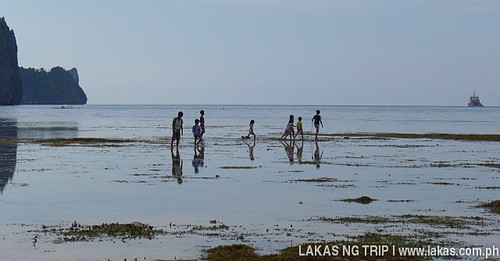 Yaposan Beach in El Nido, Palawan