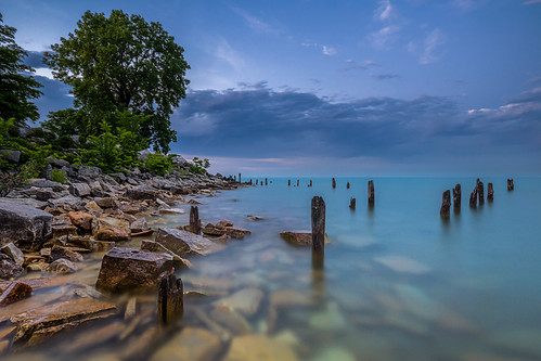 park longexposure sunset lake water night clouds landscape pier illinois rocks cloudy lakemichigan shore bluehour evanston hdr shorline decaying breakwater elliotpark sigma1020mm chicagoist