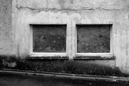 windows 2 two bw white black france la cabane anville
