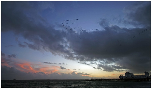 sunset clouds formation birdsinflight a7 sigma1020mm southseapier southseabeach