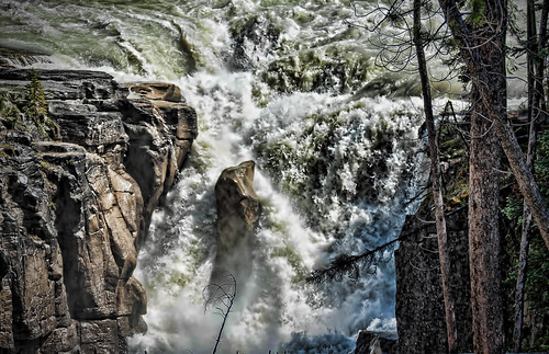 canada waterfall nationalpark pentax alberta rockymountains jaspernationalpark sunwaptafalls icefieldhighway