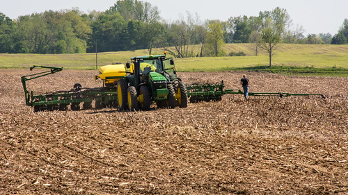 tractor rural unitedstates farm country indiana planter economy planting johndeere springplanting waynecounty waynet