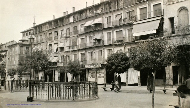 Plaza de Zocodover en 1927. Fotografía de Joaquín Turina © Fundación Juan March