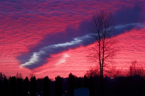 pink light silhouette clouds sunrise purple britishcolumbia fortlangley canon60d fallstreakhole
