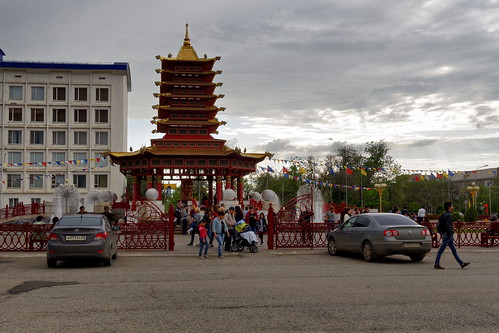 city square pagoda spring russia may kalmykia 2015 elista город россия весна май площадь leninsquare калмыкия пагода площадьленина элиста пагодасемидней