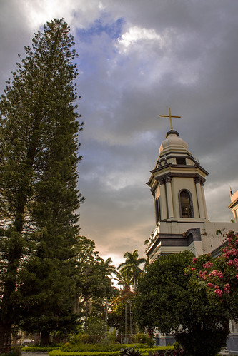 park sunset sky church clouds atardecer costarica iglesia alajuela