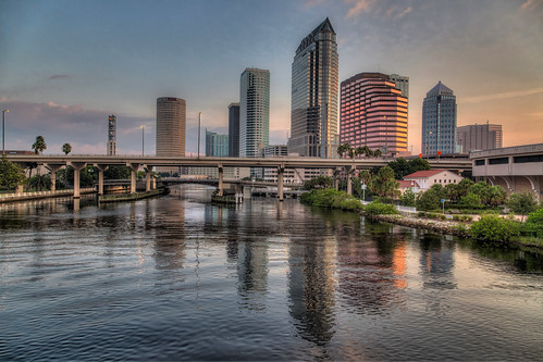 reflection skyline tampa riverwalk hillsboroughriver plattstreetbridge rivergatebuilding