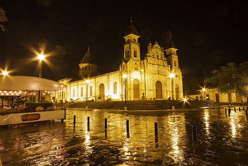 city reflection iglesia ciudad granada nicaragua centralamerica canonistas canoneos7d reflectsobsessions