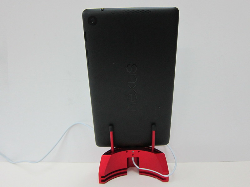 ARQ Dock 2.0 - Red With Nexus 7