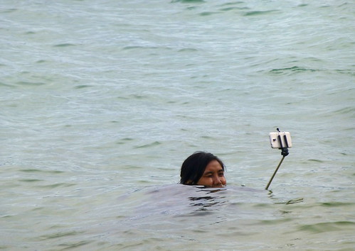 girl swimming indonesia funny sulawesi selfie tongkat narsis tongkatnarsis