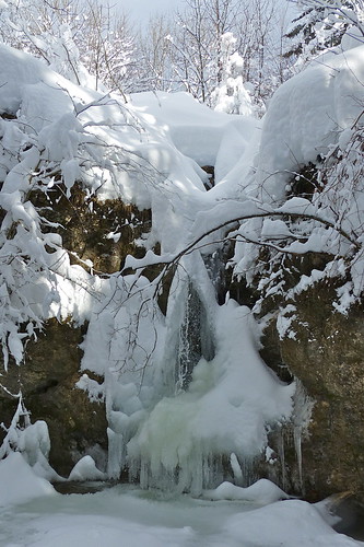 hiver neige cascade glace ain bugey brenod