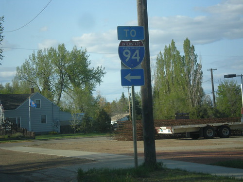 beach sign northdakota intersection shield i94 nd16